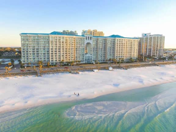 Beachfront Condo with Spectacular Gulf Views - Image 5